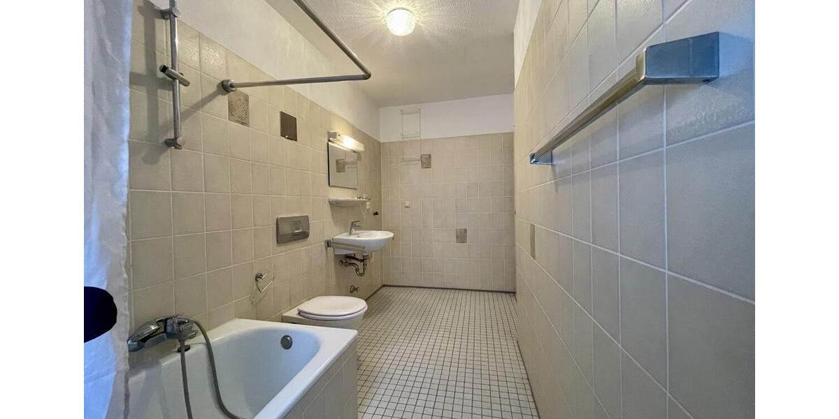 Dachgeschoßwohnung Betzdorf - 2 Zimmer, 70 m&sup2;, 635&euro; | Angebot:25305816