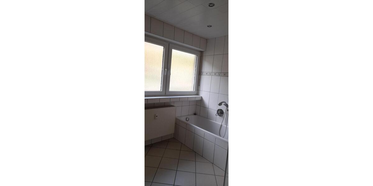 Etagenwohnung Lennestadt - 3 Zimmer, 92 m&sup2;, 733&euro; | Angebot:26043863