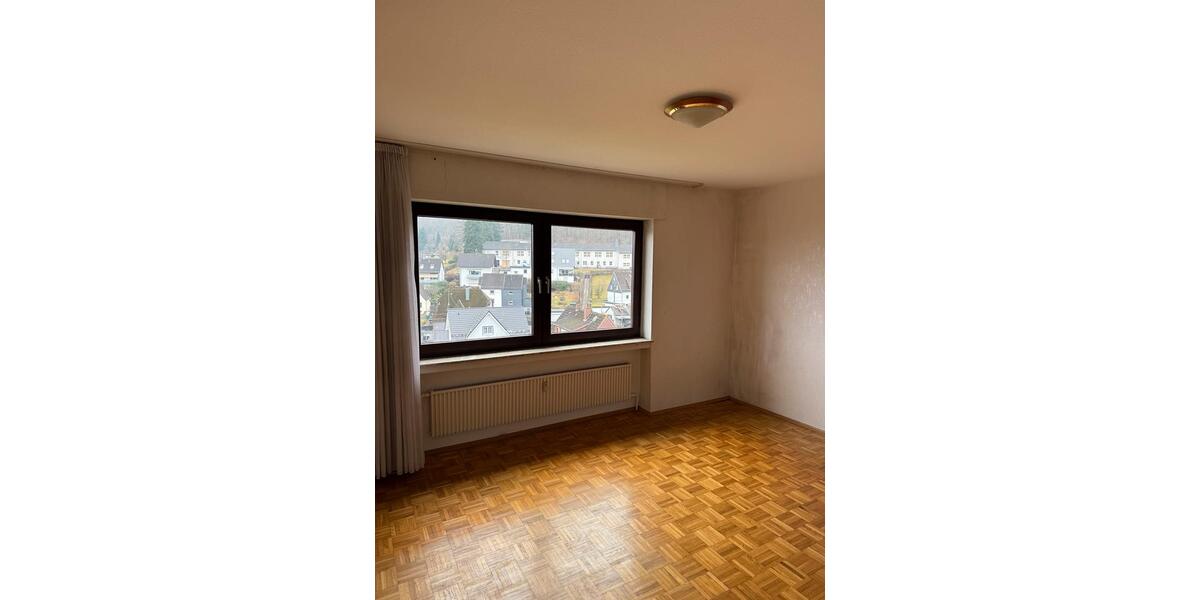 Mehrfamilienhaus, Wohnhaus Siegen Dillnhütten - 9 Zimmer, 301 m&sup2;, 430.000&euro; | Angebot:25376158