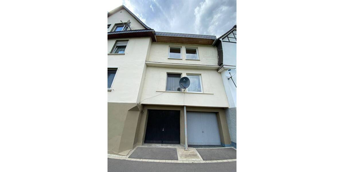 Mehrfamilienhaus, Wohnhaus Lennestadt Altenhundem - 1 Zimmer, 235 m&sup2;, 215.000&euro; | Angebot:25682536