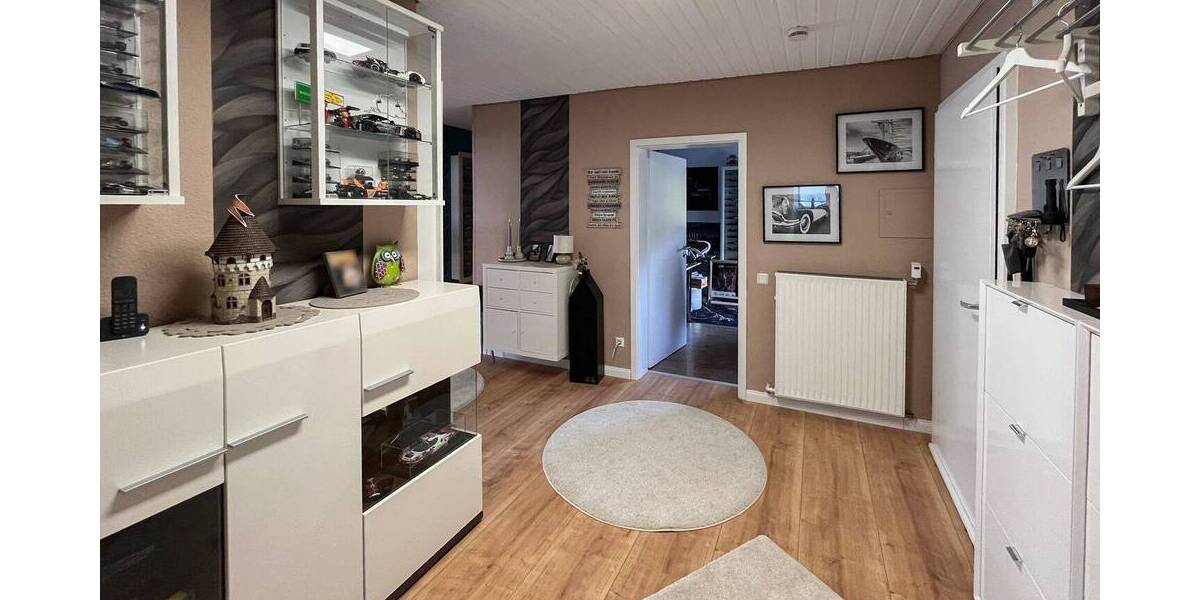 Etagenwohnung Kreuztal - 4 Zimmer, 121 m&sup2;, 299.000&euro; | Angebot:26015121