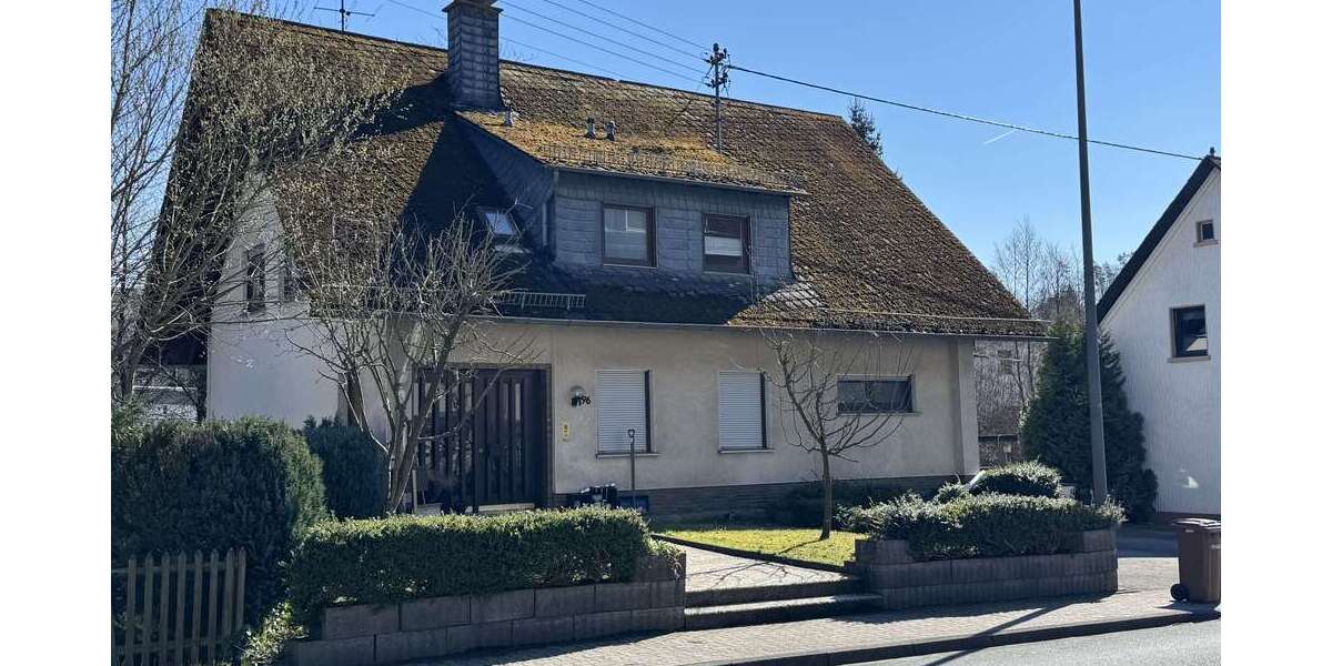 Etagenwohnung Netphen - 6 Zimmer, 119 m&sup2;, 190.000&euro; | Angebot:25902260