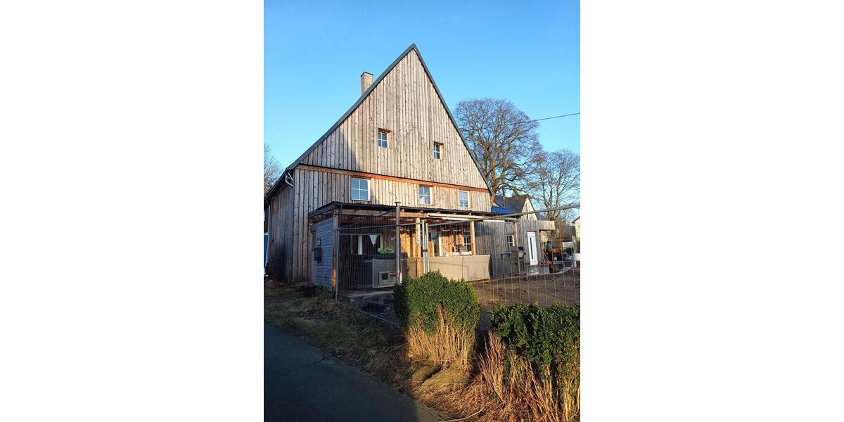 Doppelhaushälfte Hilchenbach - 7 Zimmer, 180 m&sup2;, 219.000&euro; | Angebot:26698965