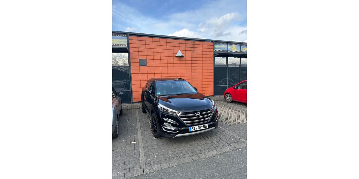 Hyundai TUCSON 116.000 km 15.400 &euro; Kreuztal 57223
