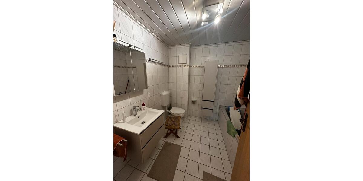 Dachgeschoßwohnung Kreuztal - 3 Zimmer, 72 m&sup2;, 238.000&euro; | Angebot:25855169