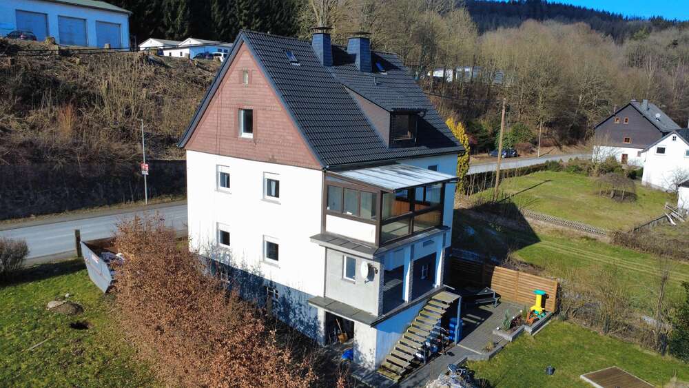 Einfamilienhaus Kirchhundem - 9 Zimmer, 228 m&sup2;, 244.000&euro; | Angebot:19440811