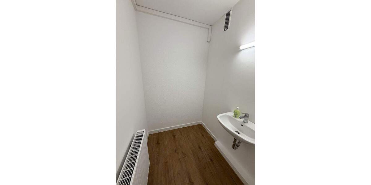 Etagenwohnung Siegen - 2 Zimmer, 72 m&sup2;, 184.000&euro; | Angebot:25755241