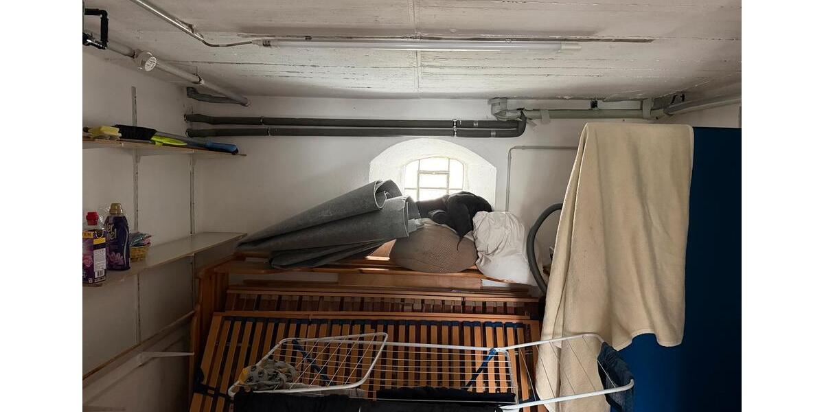 Etagenwohnung Breitscheid - 8 Zimmer, 147 m&sup2;, 800&euro; | Angebot:26038489