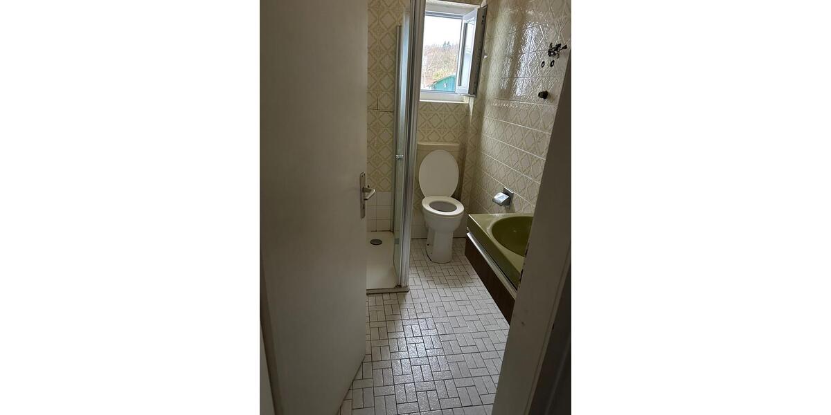 Doppelhaushälfte Burbach - 5 Zimmer, 137 m&sup2;, 135.000&euro; | Angebot:24880472