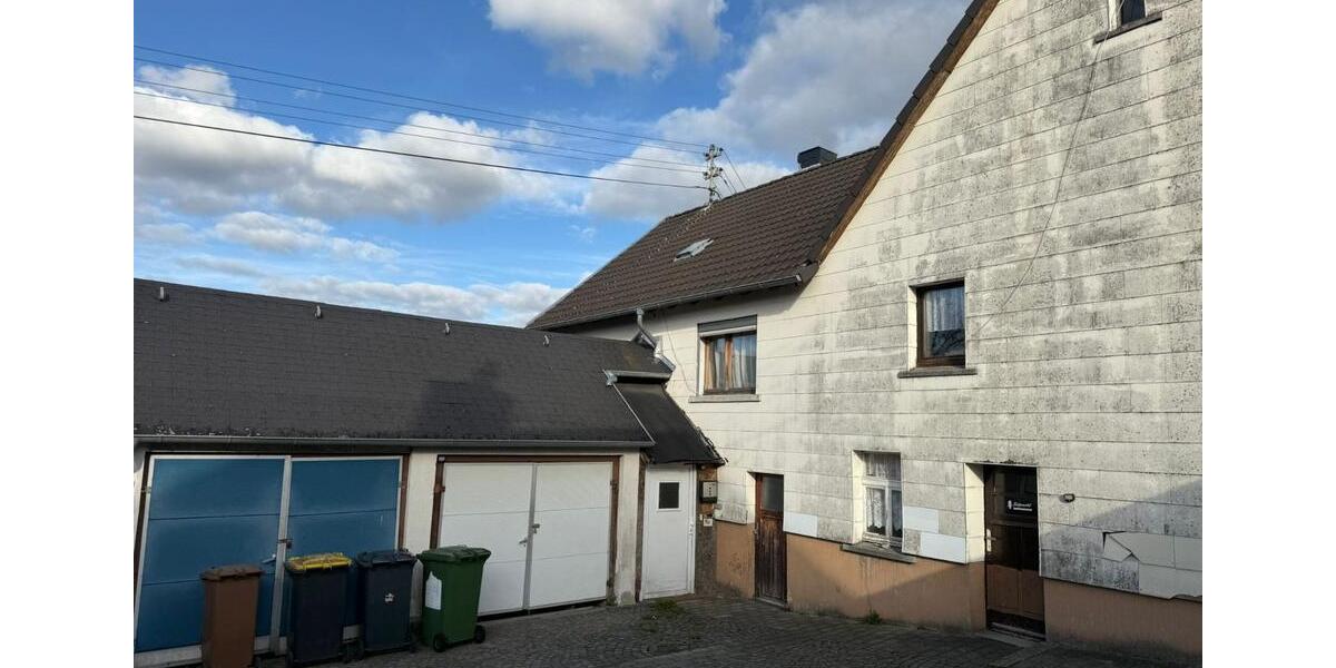 Mehrfamilienhaus, Wohnhaus Hellenhahn-Schellenberg Schellenberg - 9 Zimmer, 240 m&sup2;, 198.000&euro; | Angebot:23181294
