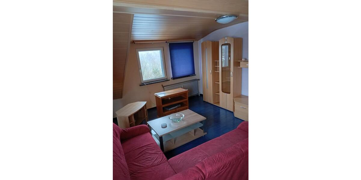 Dachgeschoßwohnung Eschenburg - 4 Zimmer, 80 m&sup2;, 500&euro; | Angebot:25045918