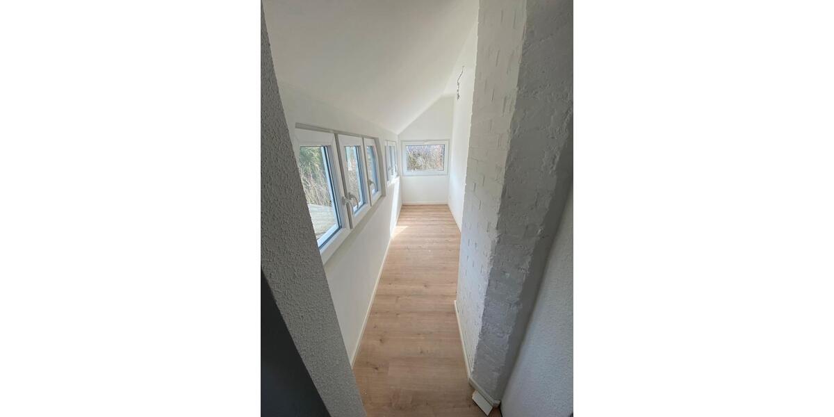 Etagenwohnung Hamm (Sieg) - 5 Zimmer, 90 m&sup2;, 800&euro; | Angebot:26040609