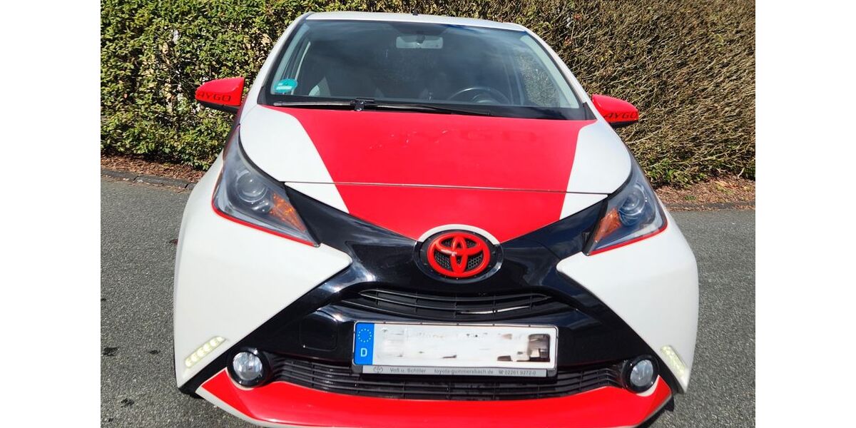 Toyota Aygo (X) 87.650 km 6.349 &euro; Kreuztal 57223