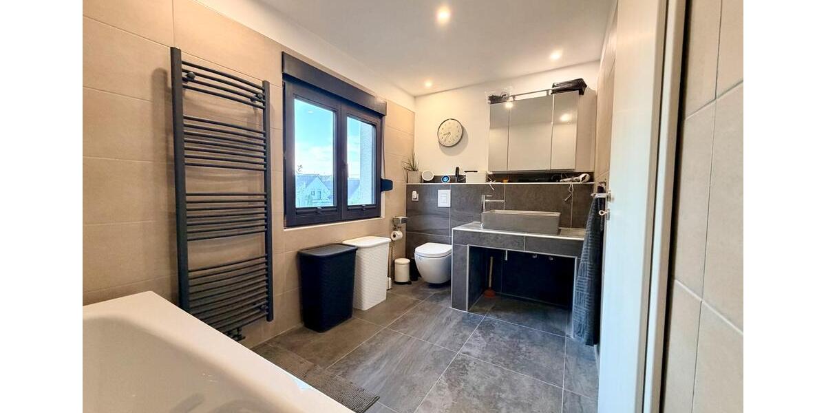 Doppelhaushälfte Hilchenbach - 6 Zimmer, 160 m&sup2;, 359.000&euro; | Angebot:27194345