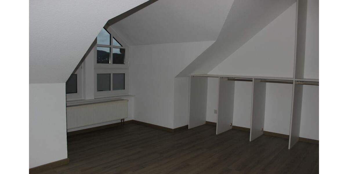 Etagenwohnung Kirchhundem - 3 Zimmer, 90 m&sup2;, 650&euro; | Angebot:25681692