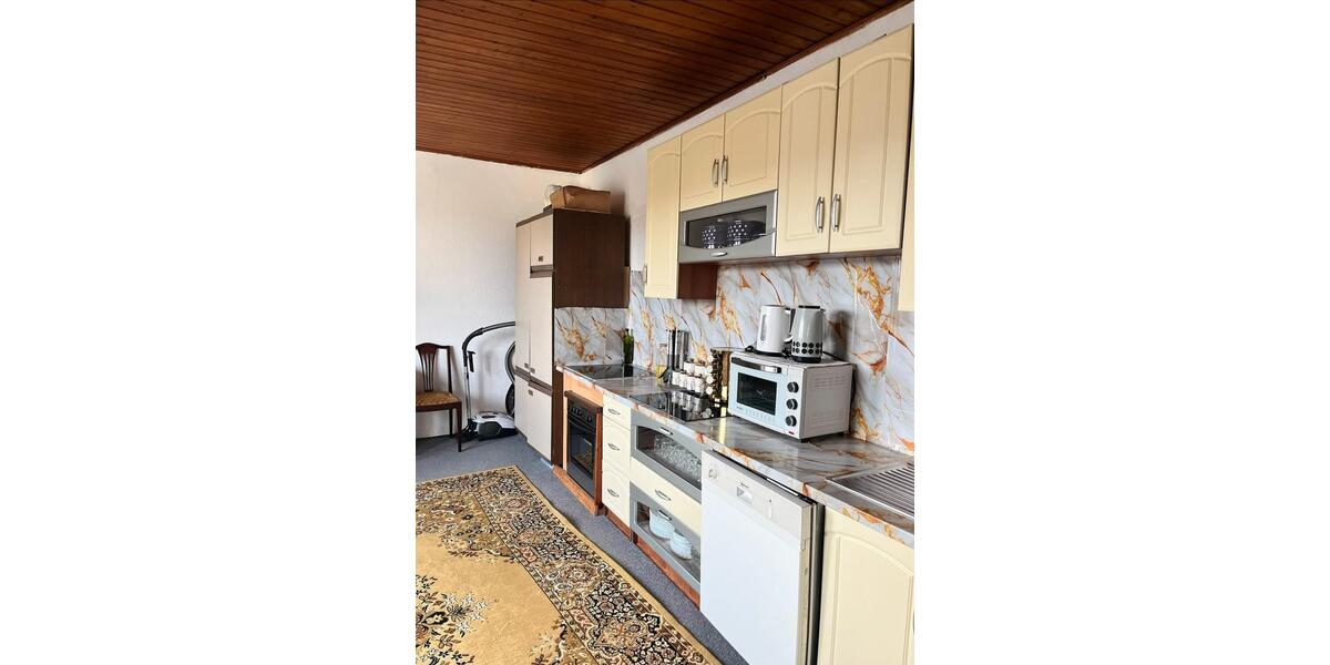 Etagenwohnung Pracht - 3 Zimmer, 110 m&sup2;, 750&euro; | Angebot:25380682