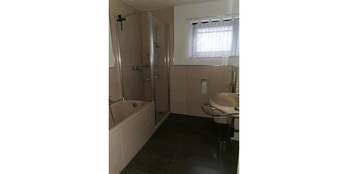 Erdgeschoßwohnung Siegen - 3 Zimmer, 79 m&sup2;, 1.120&euro; | Angebot:26005029