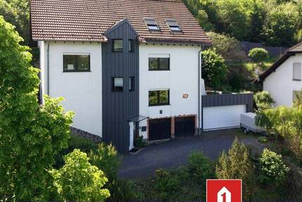 Haus Grünebach - 7 Zimmer, 230 m&sup2;, 350.000&euro; | Angebot:26859154