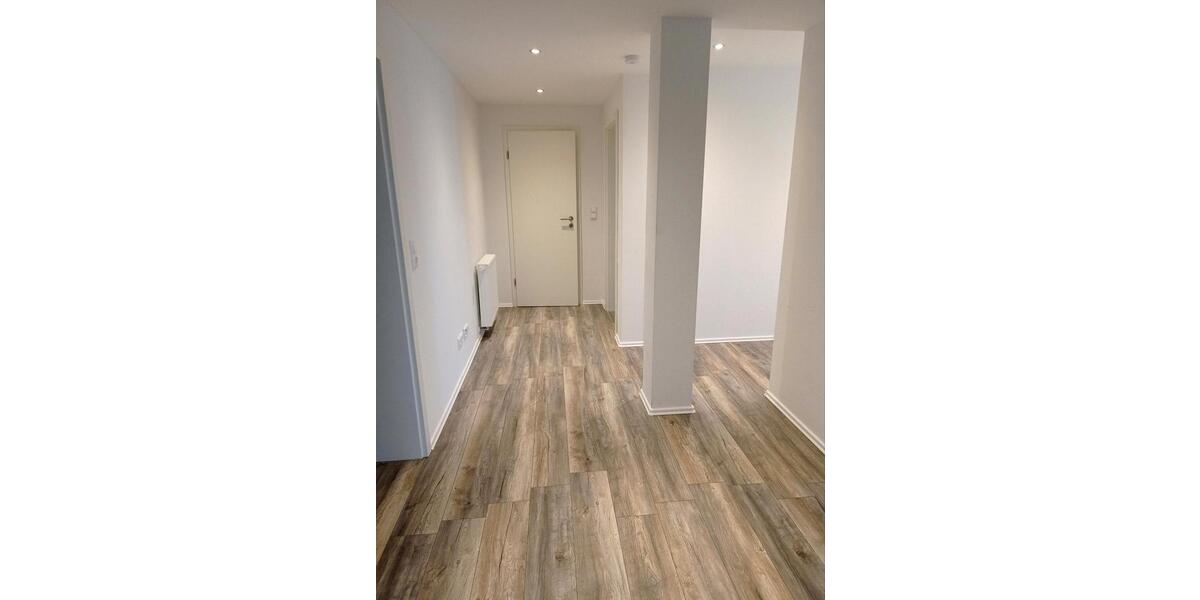 Erdgeschoßwohnung Hof - 3 Zimmer, 83 m&sup2;, 600&euro; | Angebot:26659472