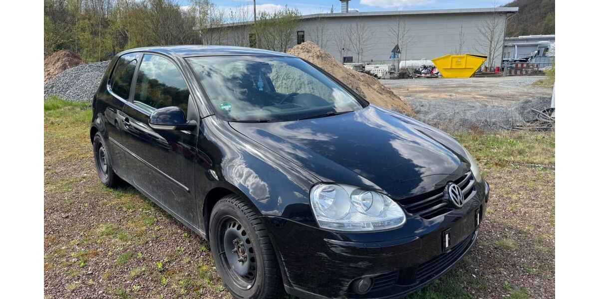 VW Golf 268.500 km 1.500 &euro; Lennestadt (Meggen)…. 57368