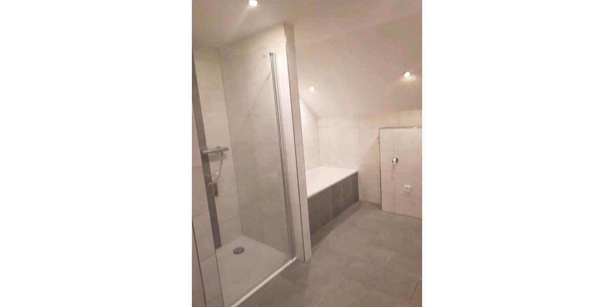 Dachgeschoßwohnung Siegen Kaan-Marienborn - 4 Zimmer, 100 m&sup2;, 880&euro; | Angebot:26613551