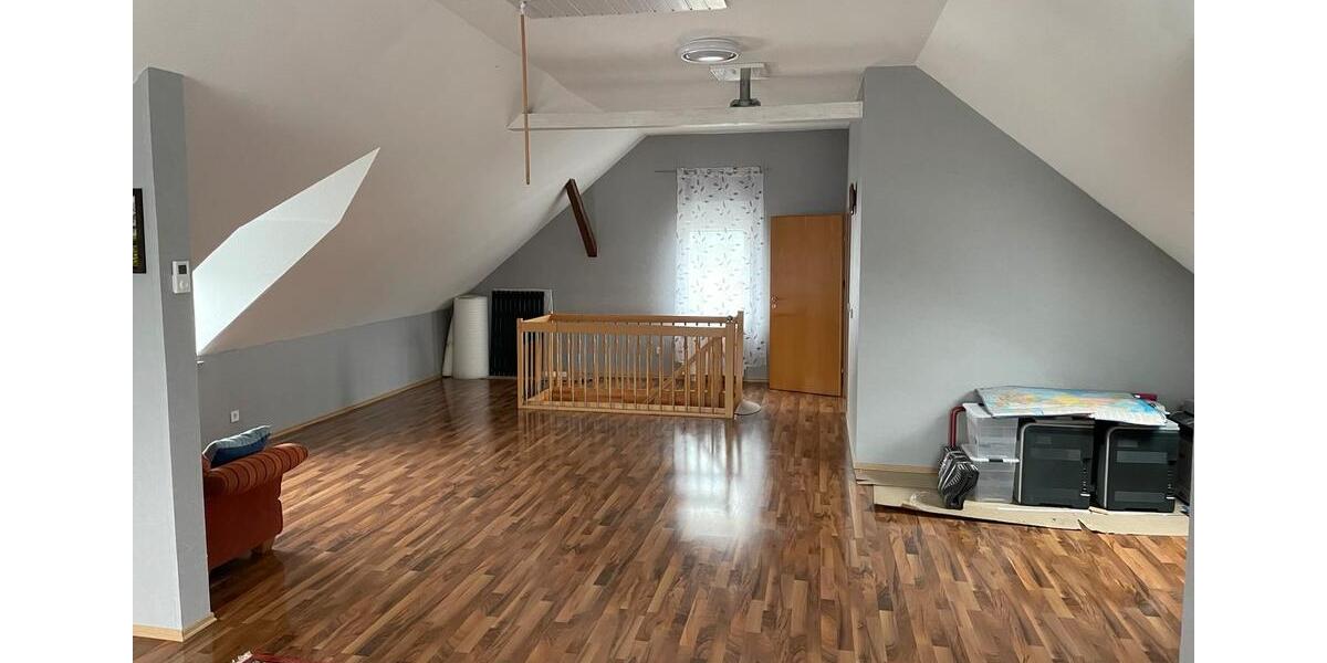 Einfamilienhaus Burbach - 5 Zimmer, 180 m&sup2;, 1.300&euro; | Angebot:26614751