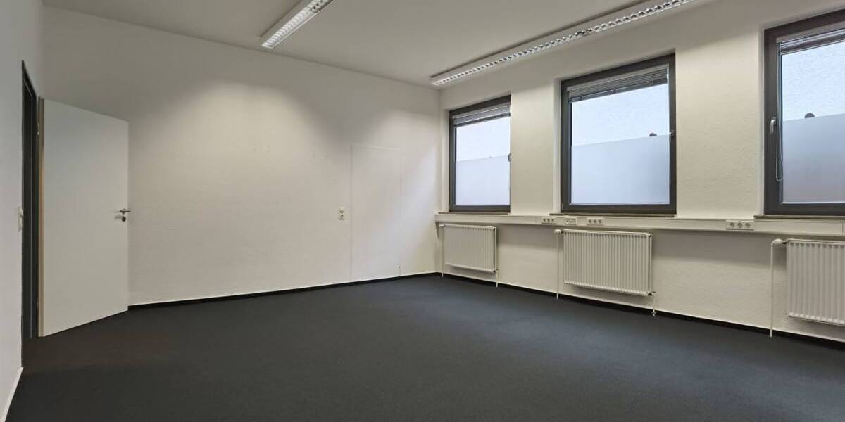 Gewerbeobjekt Herborn - 6 Zimmer, 160 m&sup2;, 1.300&euro; | Angebot:25665411