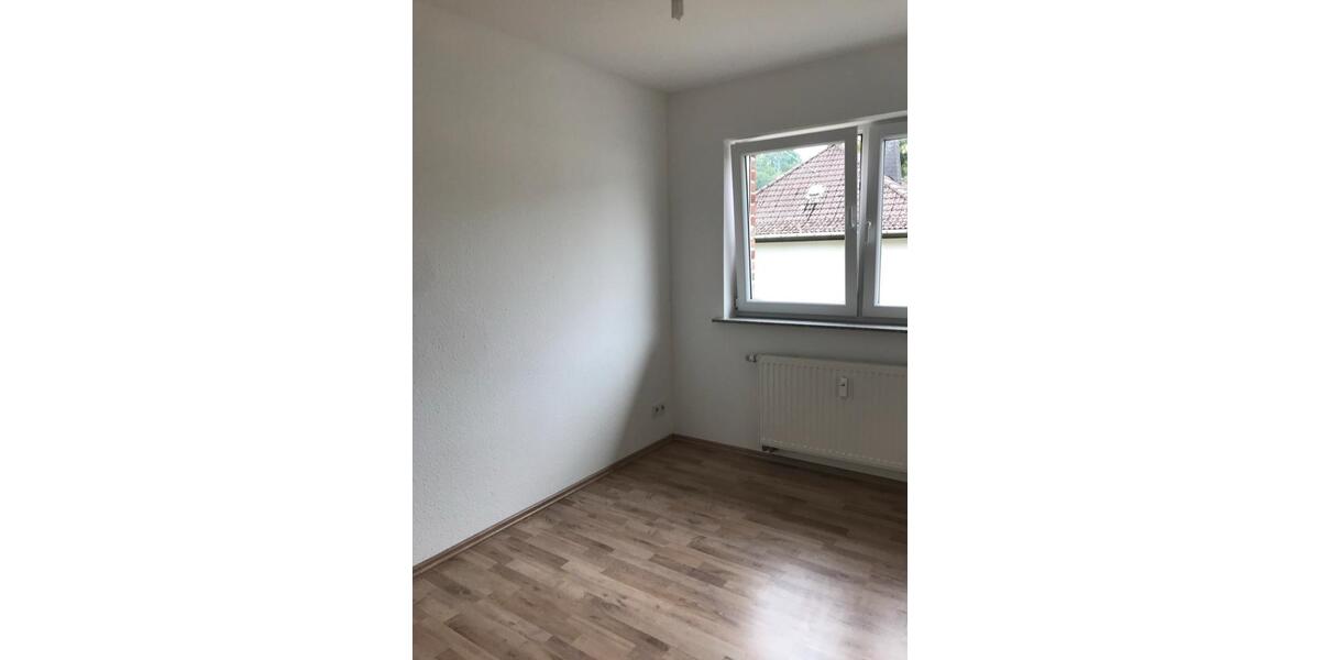 Erdgeschoßwohnung Pracht - 3 Zimmer, 80 m&sup2;, 920&euro; | Angebot:25823383