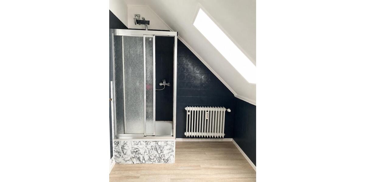 Dachgeschoßwohnung Kirchhundem - 3 Zimmer, 60 m&sup2;, 118.000&euro; | Angebot:27096125