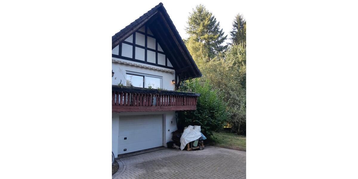 Einfamilienhaus Reichshof - 10 Zimmer, 250 m&sup2;, 295.000&euro; | Angebot:25422678