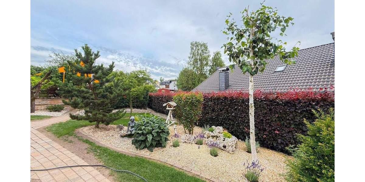 Einfamilienhaus Betzdorf-Gebhardshain VG Gebhardshain VG - 9 Zimmer, 182 m&sup2;, 399.000&euro; | Angebot:25776438