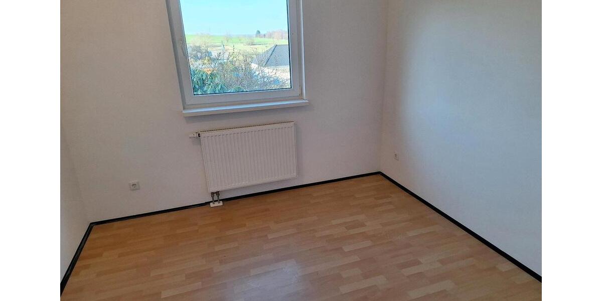 Bungalow Hattert - 4 Zimmer, 100 m&sup2;, 1.300&euro; | Angebot:25621470
