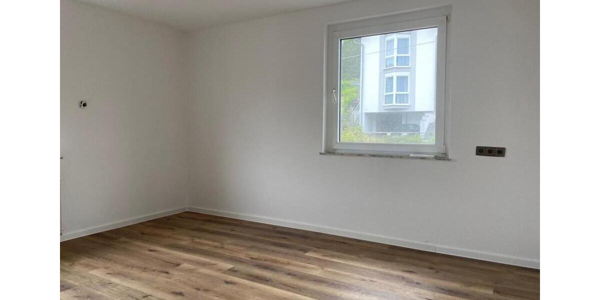Etagenwohnung Siegen Kaan-Marienborn - 3 Zimmer, 115 m&sup2;, 920&euro; | Angebot:25975465
