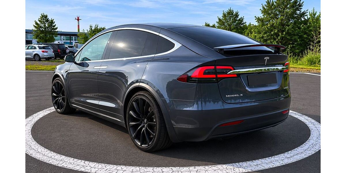 Tesla Model X 291.037 km 27.370 &euro; Burbach 57299