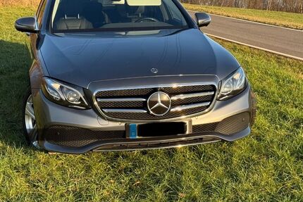 Mercedes-Benz E 400 93.000 km 33.900 &euro; Wissen 57537