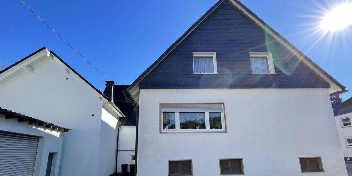 Doppelhaushälfte Kirchhundem / Heinsberg Heinsberg - 1 Zimmer, 196 m&sup2;, 130.000&euro; | Angebot:25688448