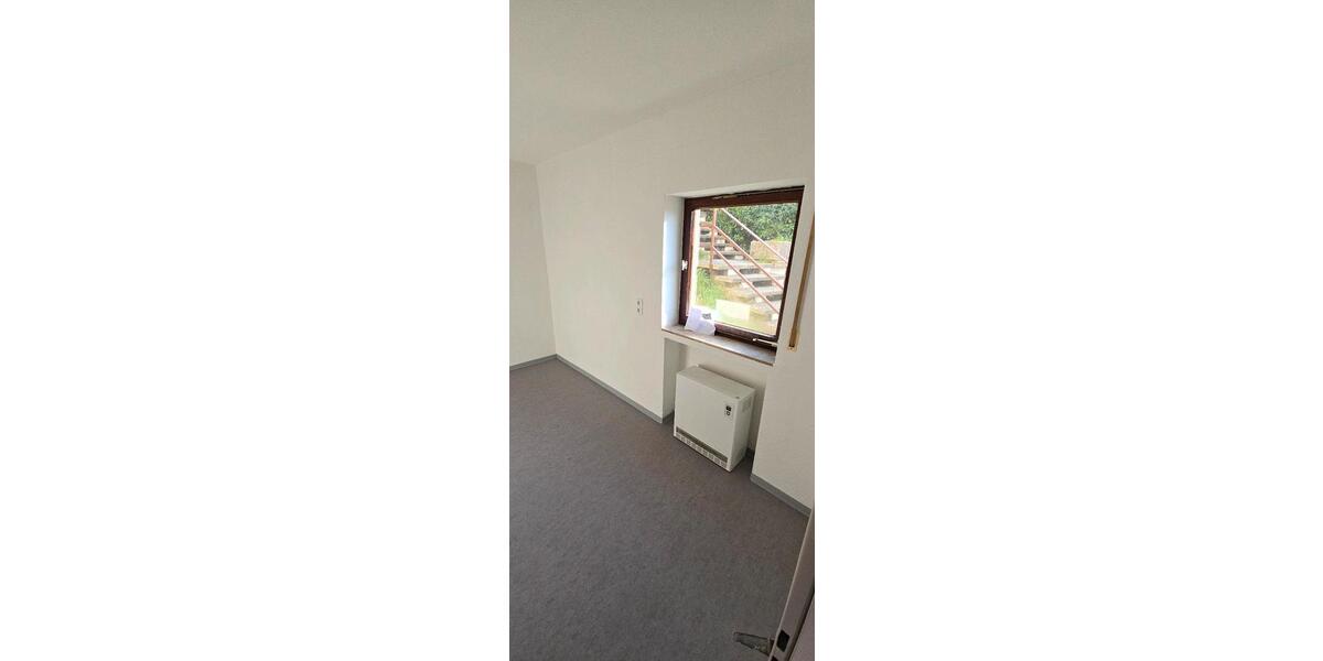 Erdgeschoßwohnung Siegen Weidenau - 4 Zimmer, 85 m&sup2;, 750&euro; | Angebot:25861351