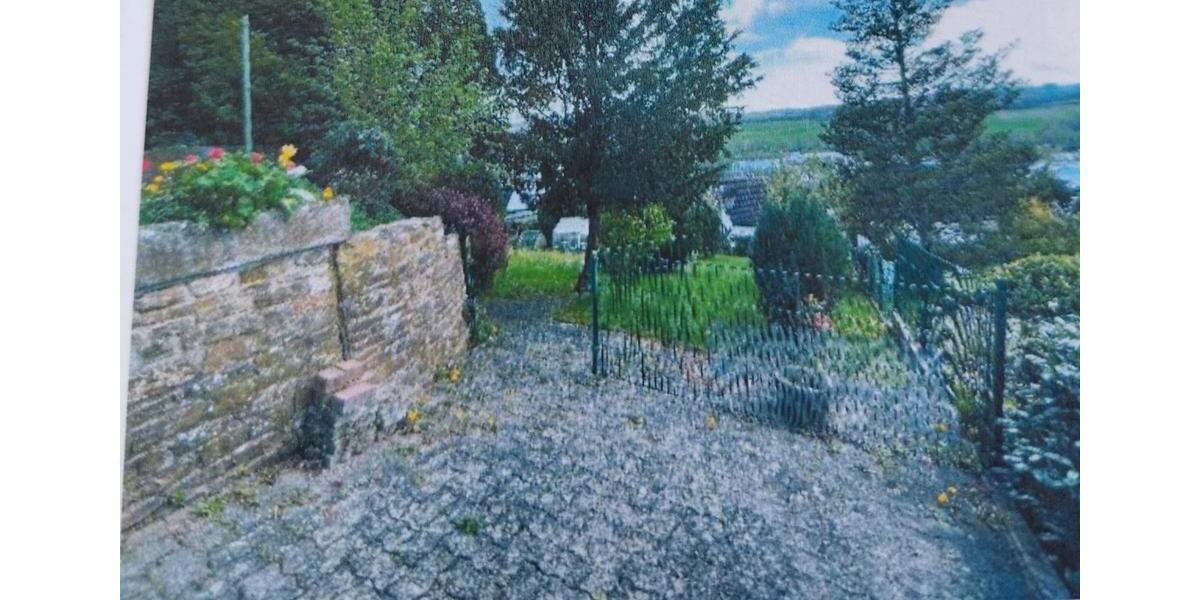 Einfamilienhaus Burbach - 9 Zimmer, 180 m&sup2;, 360.000&euro; | Angebot:26766273