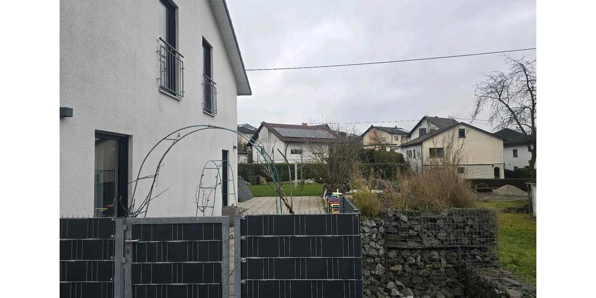 Einfamilienhaus Rennerod - 7 Zimmer, 176 m&sup2;, 350.000&euro; | Angebot:25550580