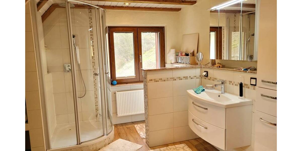 Mehrfamilienhaus, Wohnhaus Siegen / Eiserfeld Eiserfeld - 6 Zimmer, 203 m&sup2;, 469.000&euro; | Angebot:26117751