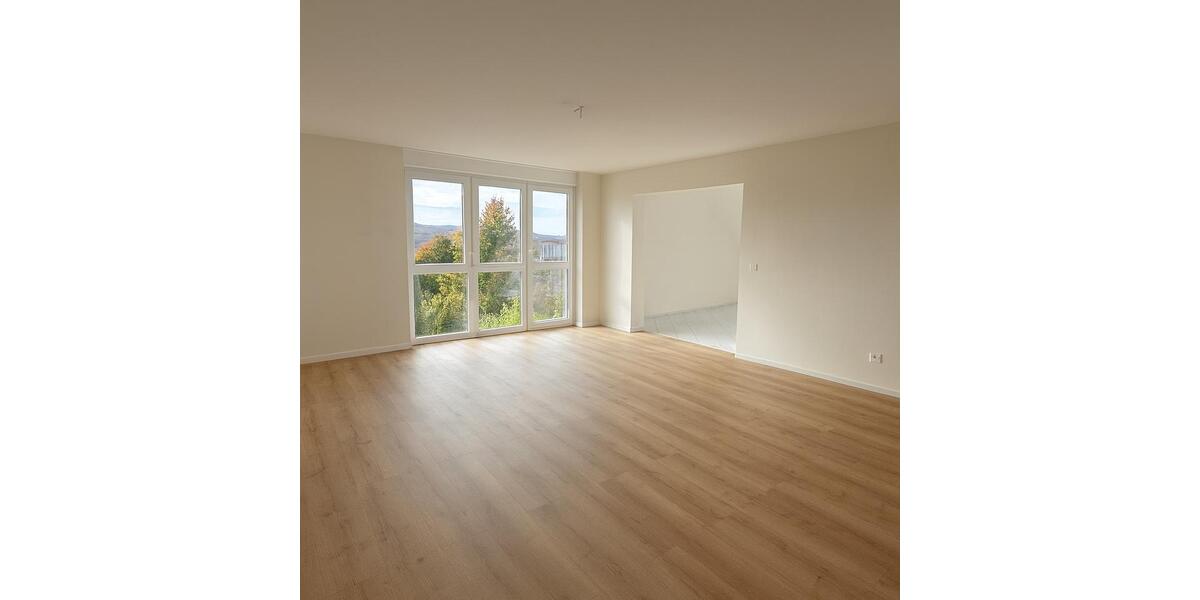 Dachgeschoßwohnung Siegen Kaan-Marienborn - 3 Zimmer, 80 m&sup2;, 750&euro; | Angebot:26583384