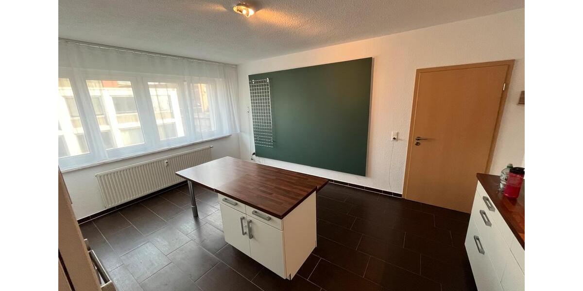Etagenwohnung Siegen Weidenau - 3 Zimmer, 107 m&sup2;, 1.350&euro; | Angebot:26424573