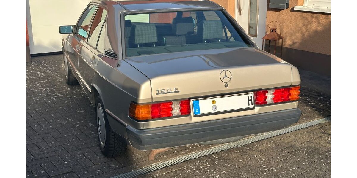 Mercedes-Benz 190 171.000 km 5.000 &euro; Siegen 57078