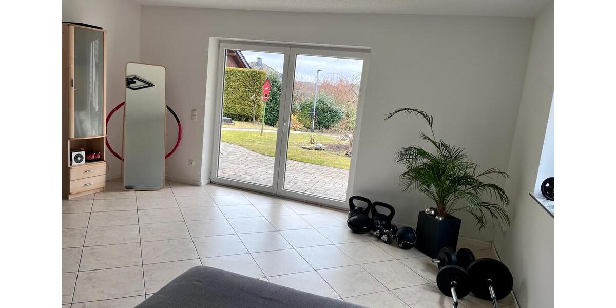 Erdgeschoßwohnung Wenden - 2 Zimmer, 93 m&sup2;, 800&euro; | Angebot:25972342