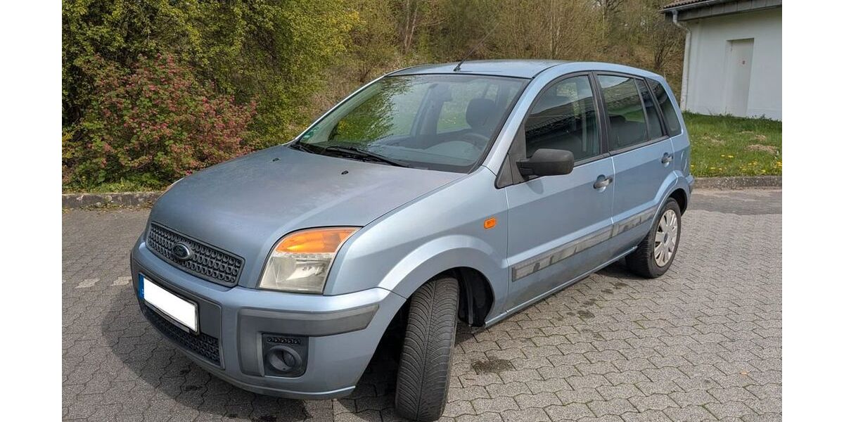 Ford Fusion 86.500 km 2.700 &euro; Etzbach 57539