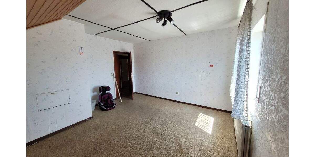 Mehrfamilienhaus, Wohnhaus Bad Marienberg - 6 Zimmer, 153 m&sup2;, 240.000&euro; | Angebot:25685046