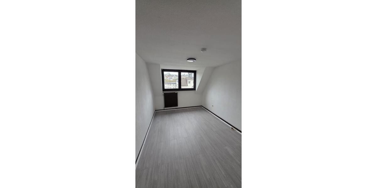 Etagenwohnung Siegen - 4 Zimmer, 85 m&sup2;, 920&euro; | Angebot:25874330