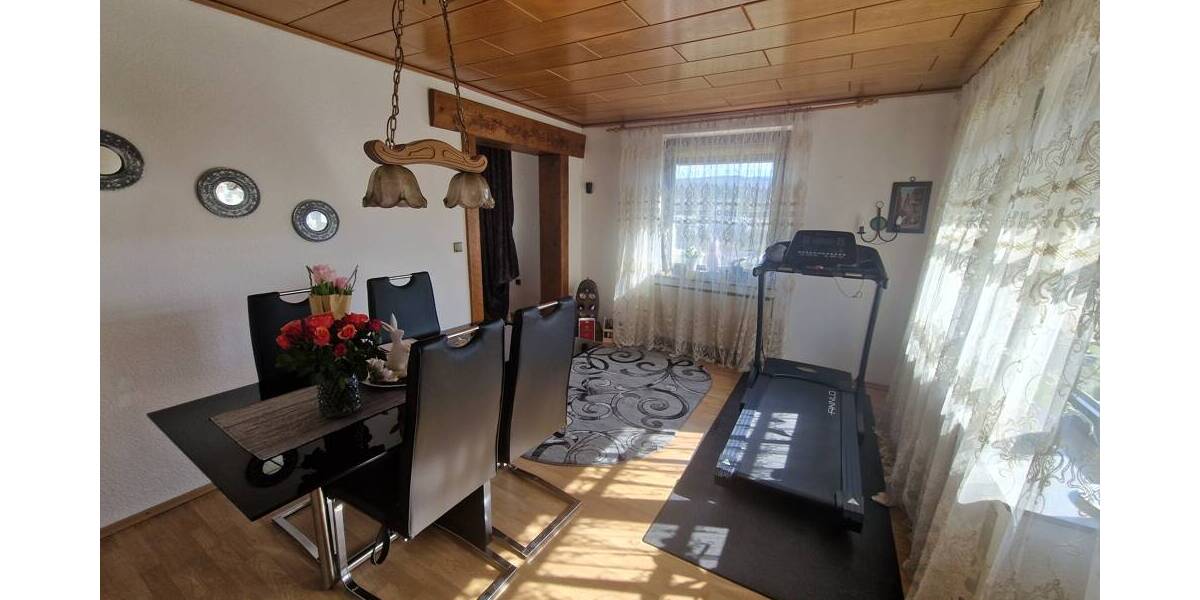 Einfamilienhaus Siegen Niederschelden - 7 Zimmer, 154 m&sup2;, 275.000&euro; | Angebot:26204539