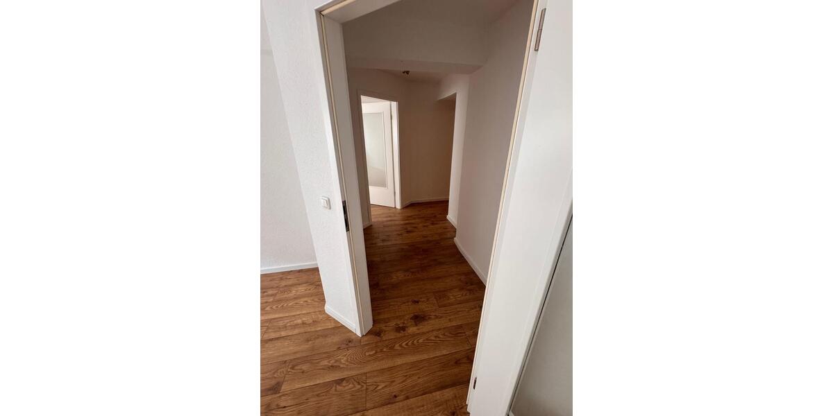 Etagenwohnung Siegen - 2 Zimmer, 70 m&sup2;, 625&euro; | Angebot:25457232