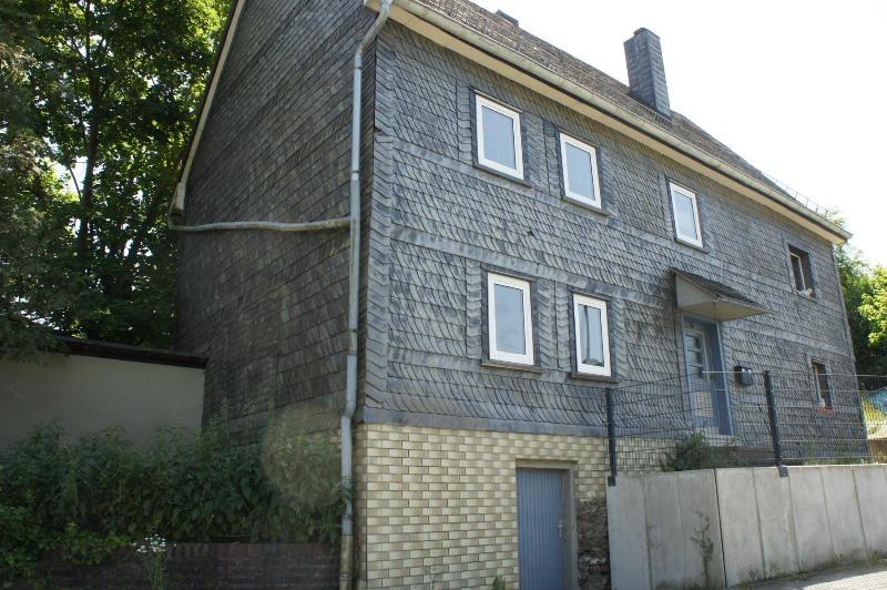 **TEILRENOVIERTES EFH SUCHT SELBERMACHER - FÜR KLEINES GELD-IN MUDERSBACH** - Einfamilienhaus Mudersbach Birken | Angebot:27121918